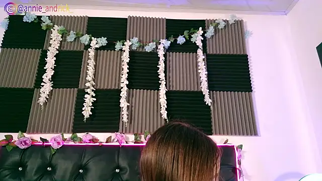  leda swan  online show from 03/05/26, 01:30