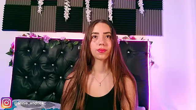  leda swan  online show from 03/18/26, 11:13