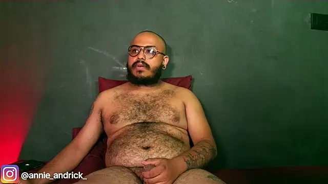  leda swan  online show from 11/13/25, 06:56