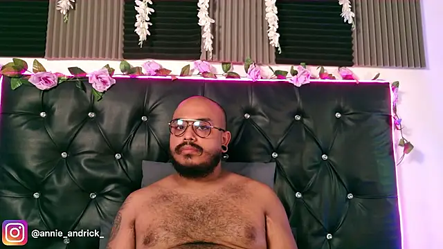  leda swan  online show from 03/08/26, 01:14