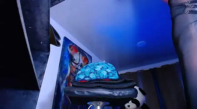 Snapshot of oodirty_hellen chatting on 02/28/25, 04:43 oodirty hellen online show from 02/28/25, 04:43