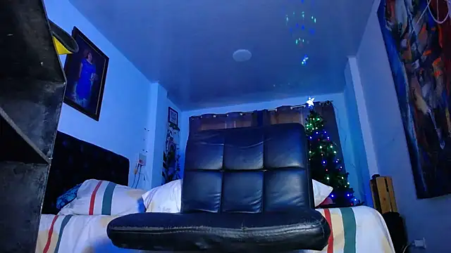 Snapshot of oodirty_hellen chatting on 11/13/25, 09:19 oodirty hellen online show from 11/13/25, 09:19