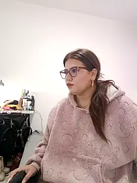 Vesper Vixen online show from 11/12/25, 03:16