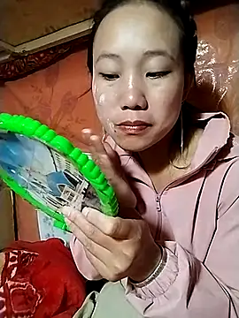 Snapshot of liu-liusexy chatting on 10/23/25, 01:04 liu-liusexy online show from 10/23/25, 01:04