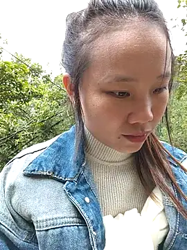 Snapshot of liu-liusexy chatting on 11/06/25, 04:05 liu-liusexy online show from 11/06/25, 04:05