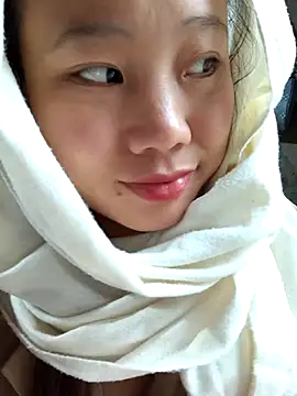 Snapshot of liu-liusexy chatting on 05/01/26, 12:59 liu-liusexy online show from 05/01/26, 12:59