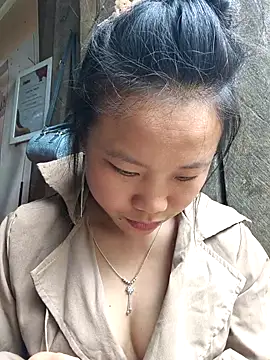Snapshot of liu-liusexy chatting on 05/10/26, 01:20 liu-liusexy online show from 05/10/26, 01:20