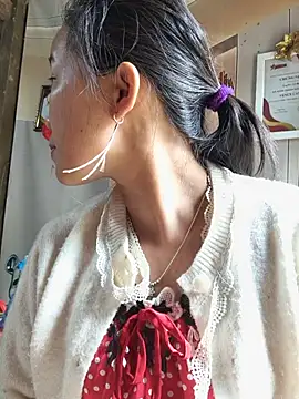 Snapshot of liu-liusexy chatting on 05/18/26, 02:23 liu-liusexy online show from 05/18/26, 02:23