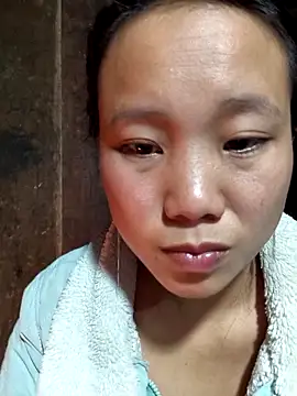 Snapshot of liu-liusexy chatting on 12/17/25, 04:01 liu-liusexy online show from 12/17/25, 04:01