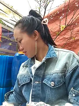 liu-liusexy online show from 02/15/26, 04:24