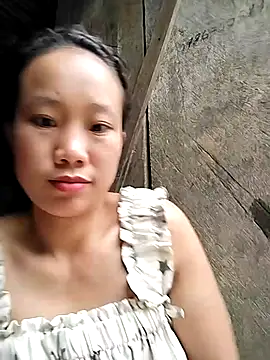 Snapshot of liu-liusexy chatting on 09/10/25, 02:21 liu-liusexy online show from 09/10/25, 02:21