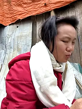 Snapshot of liu-liusexy chatting on 12/17/25, 03:55 liu-liusexy online show from 12/17/25, 03:55