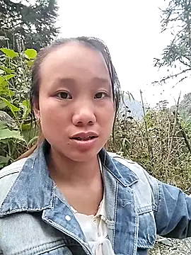 Snapshot of liu-liusexy chatting on 10/17/25, 09:12 liu-liusexy online show from 10/17/25, 09:12