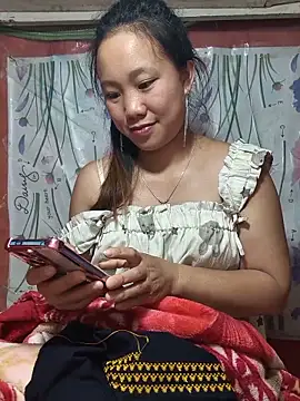 Snapshot of liu-liusexy chatting on 05/11/26, 04:04 liu-liusexy online show from 05/11/26, 04:04