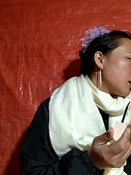 Snapshot of liu-liusexy chatting on 11/27/25, 02:17 liu-liusexy online show from 11/27/25, 02:17