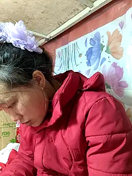 Snapshot of liu-liusexy chatting on 11/30/25, 03:13 liu-liusexy online show from 11/30/25, 03:13