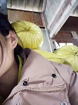 Snapshot of omiu-baby chatting on 02/20/26, 05:15 omiu-baby online show from 02/20/26, 05:15