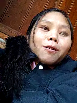 Snapshot of omiu-baby chatting on 01/19/26, 02:37 omiu-baby online show from 01/19/26, 02:37