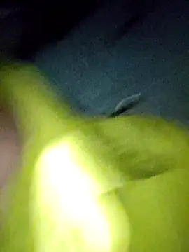 omiu-baby online show from 11/26/25, 10:43