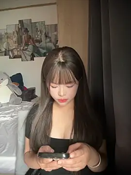 SarahBeii online show from 10/21/25, 03:28