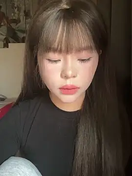 SarahBeii online show from 11/27/25, 03:40