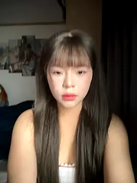 SarahBeii online show from 11/13/25, 03:32