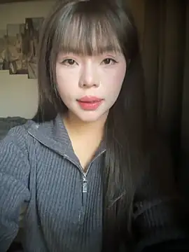 SarahBeii online show from 11/29/25, 03:39