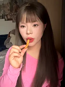 SarahBeii online show from 10/27/25, 03:29