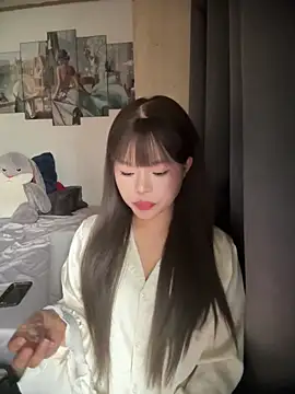 SarahBeii online show from 10/23/25, 03:38