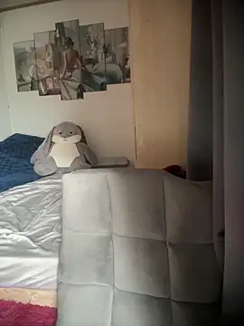 SarahBeii online show from 10/28/25, 03:07