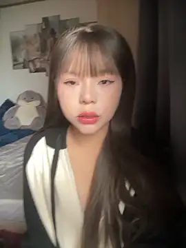 SarahBeii online show from 10/25/25, 03:06