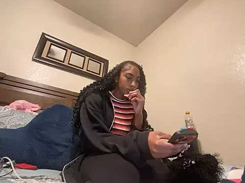 Brooke012 online show from 04/08/26, 10:44