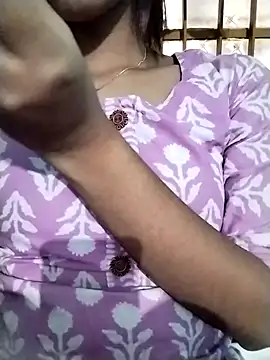 Snapshot of Hot-Jerry chatting on 10/29/25, 10:36 Hot-Jerry online show from 10/29/25, 10:36