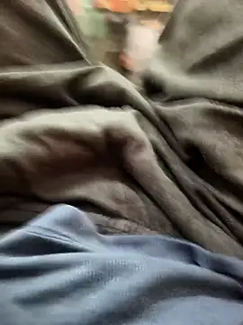 Snapshot of Deshi_hot_boy chatting on 09/25/25, 08:42 Deshi hot boy online show from 09/25/25, 08:42