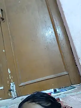 Snapshot of Deshi_hot_boy chatting on 09/28/25, 08:10 Deshi hot boy online show from 09/28/25, 08:10