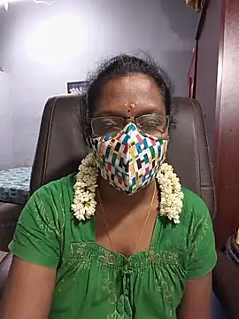 Snapshot of umashreetamil chatting on 05/25/26, 01:05 umashreetamil online show from 05/25/26, 01:05