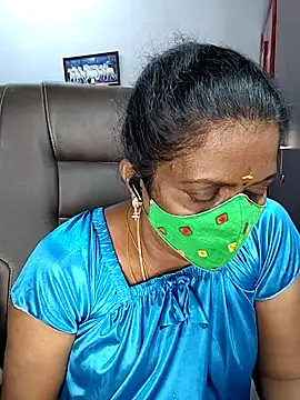 Snapshot of umashreetamil chatting on 02/25/26, 06:41 umashreetamil online show from 02/25/26, 06:41