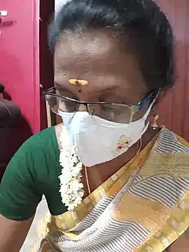 Snapshot of umashreetamil chatting on 06/18/26, 04:56 umashreetamil online show from 06/18/26, 04:56