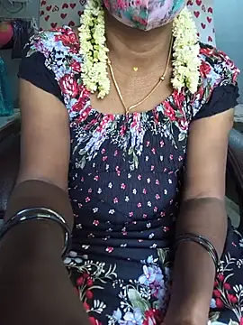 Snapshot of umashreetamil chatting on 06/10/26, 08:15 umashreetamil online show from 06/10/26, 08:15