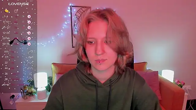 Hailey Foxy online show from 10/05/25, 09:11