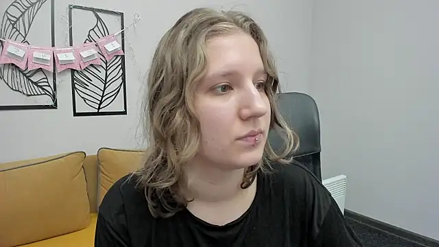 Hailey Foxy online show from 02/13/26, 12:05