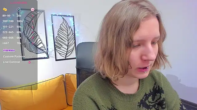 Hailey Foxy online show from 12/21/25, 09:22