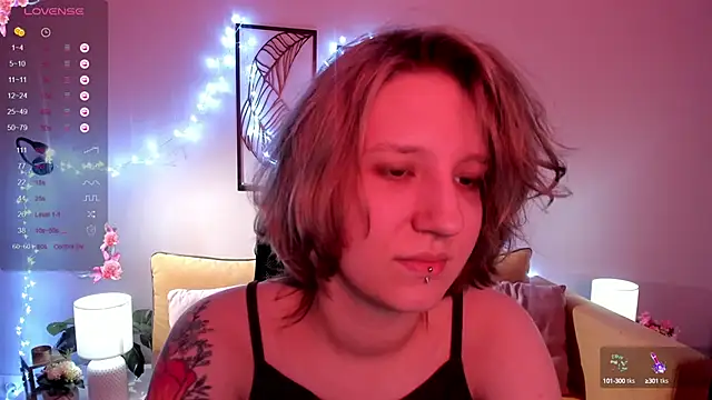 Hailey Foxy online show from 10/16/25, 09:39