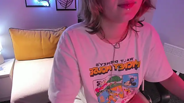 Hailey Foxy online show from 11/28/25, 09:53