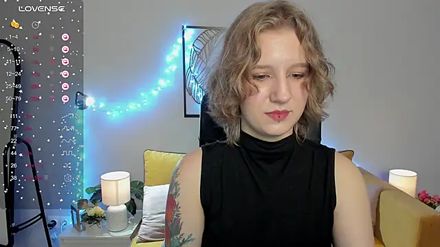 Hailey Foxy online show from 09/28/25, 08:54