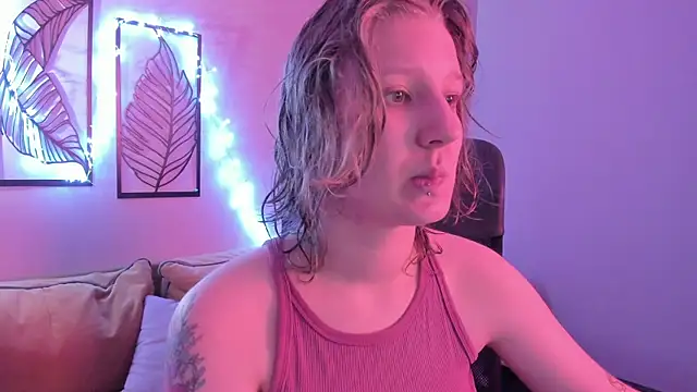 Hailey Foxy online show from 12/05/25, 10:14