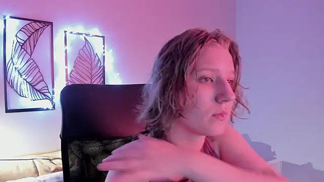 Hailey Foxy online show from 11/21/25, 09:30