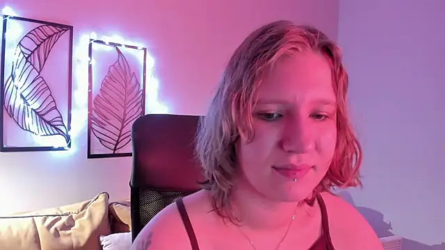 Hailey Foxy online show from 11/20/25, 09:21