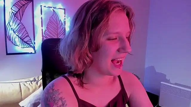 Hailey Foxy online show from 11/15/25, 09:24