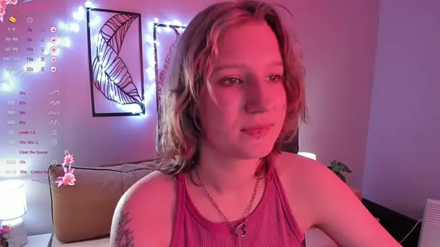 Hailey Foxy online show from 11/26/25, 08:58